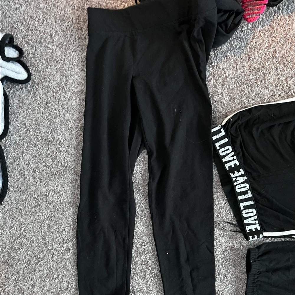 black high waisted leggings!